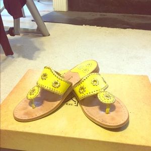 Women’s flat leather sandals size 6.5